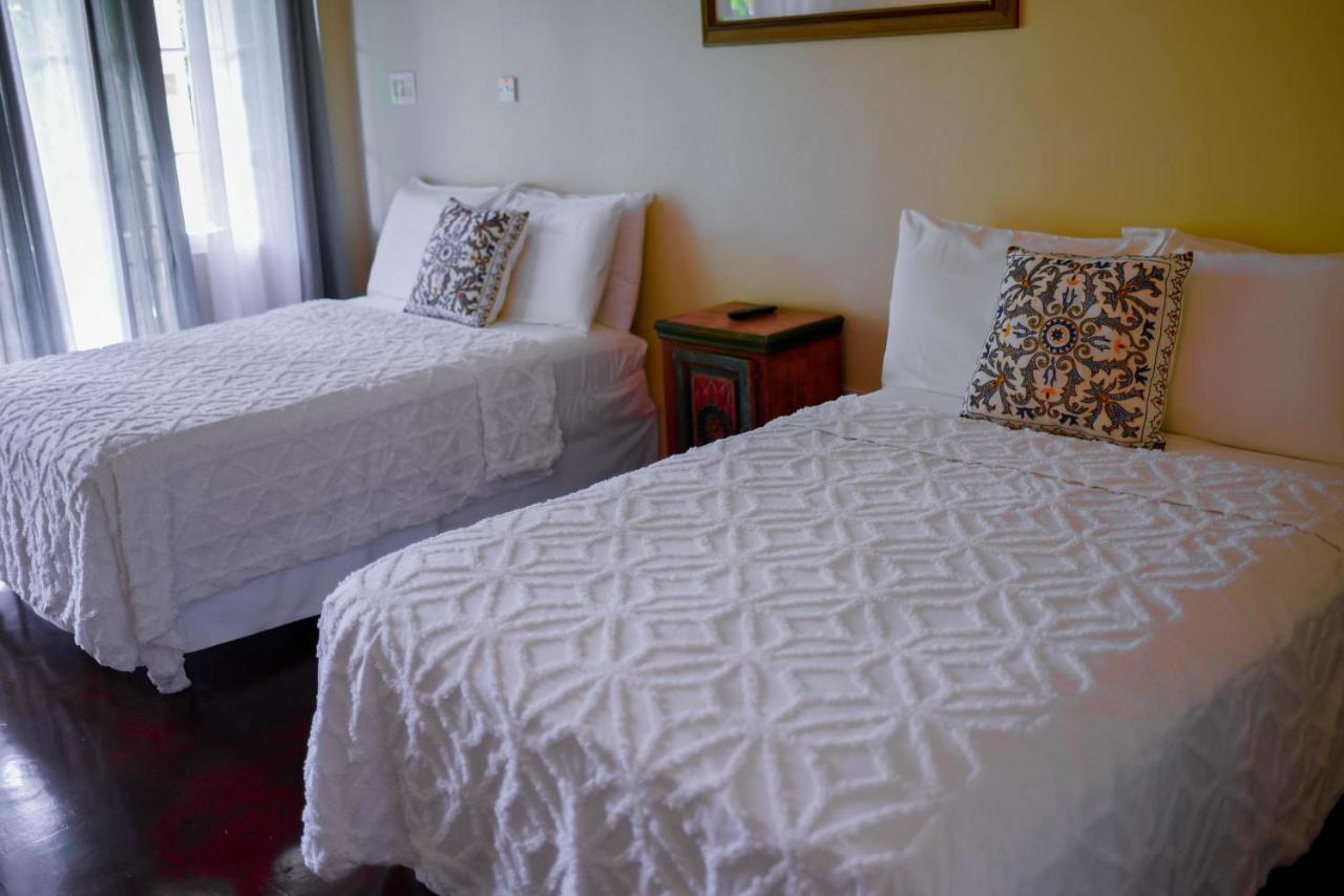 Blue Paloma Bed & Breakfast Lucea Exterior photo