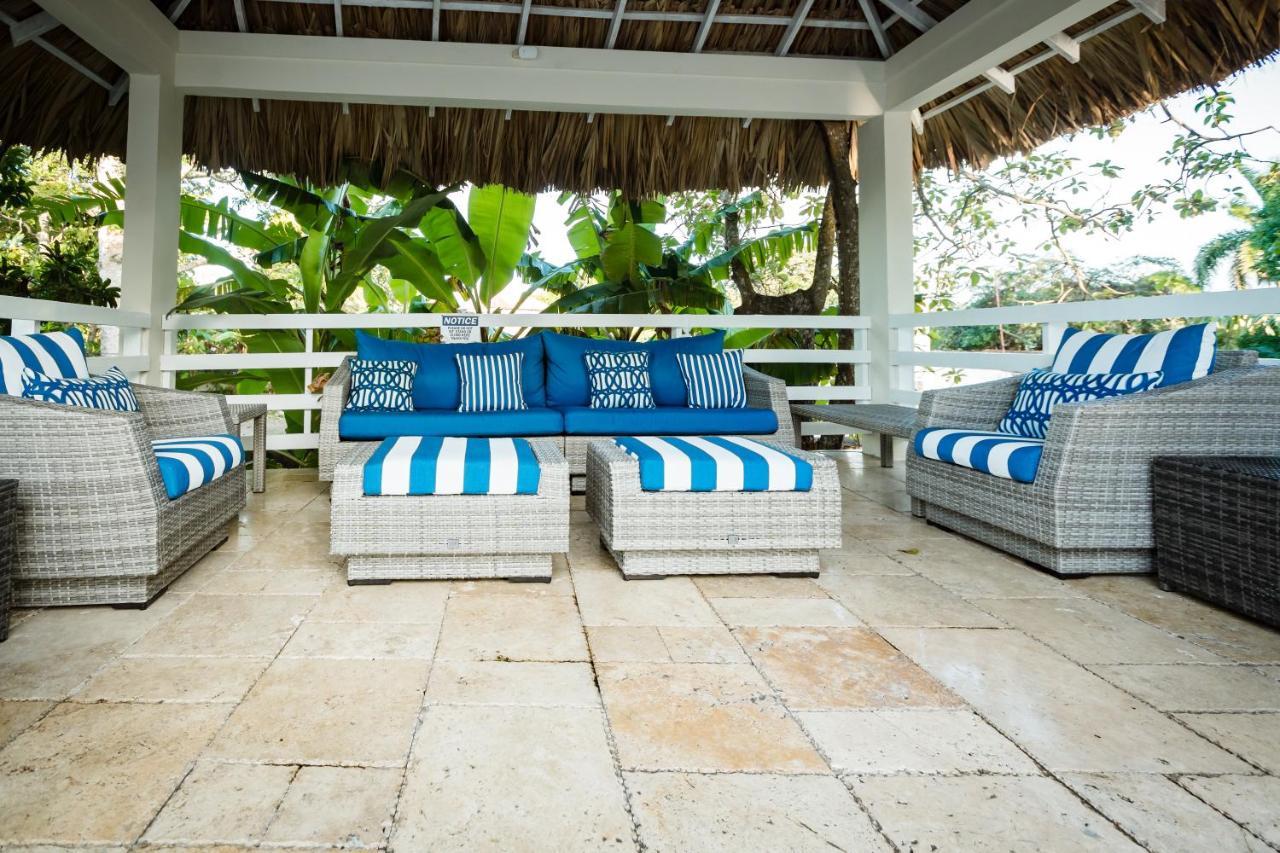 Blue Paloma Bed & Breakfast Lucea Exterior photo